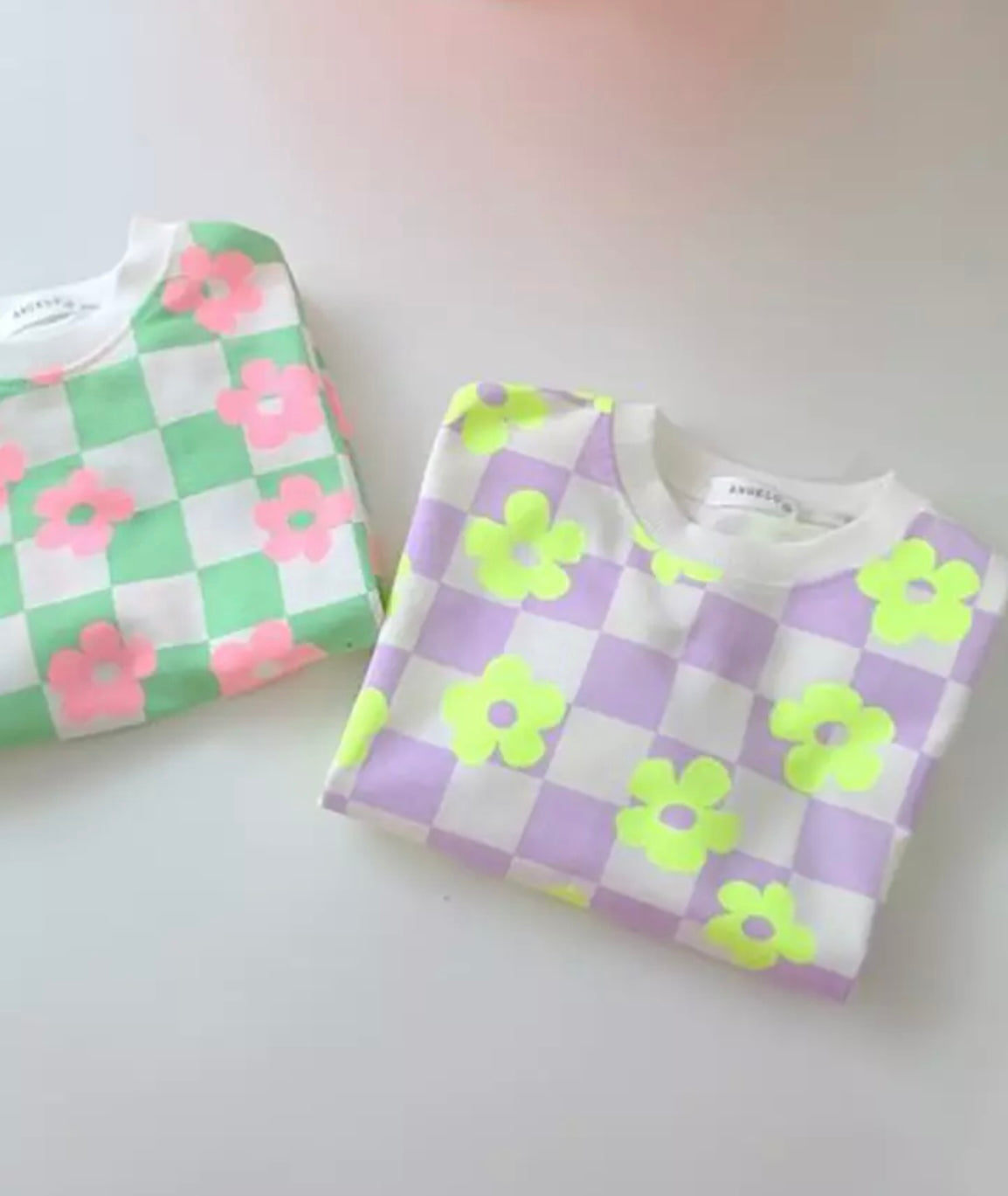 Square flower sweatshirt (pink & green)